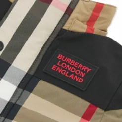 Børn Burberry Kids Ternet Jakke Med Aftagelig Hætte 7 Børn Burberry Kids Ternet Jakke Med Aftagelig Hætte -Stella shop 17203764 35246836 1000