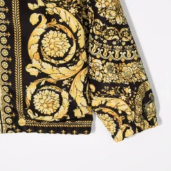 Børn Versace Kids Jakke Med Hætte Og Baroktryk 5 Børn Versace Kids Jakke Med Hætte Og Baroktryk -Stella shop 17340390 37394756 1000