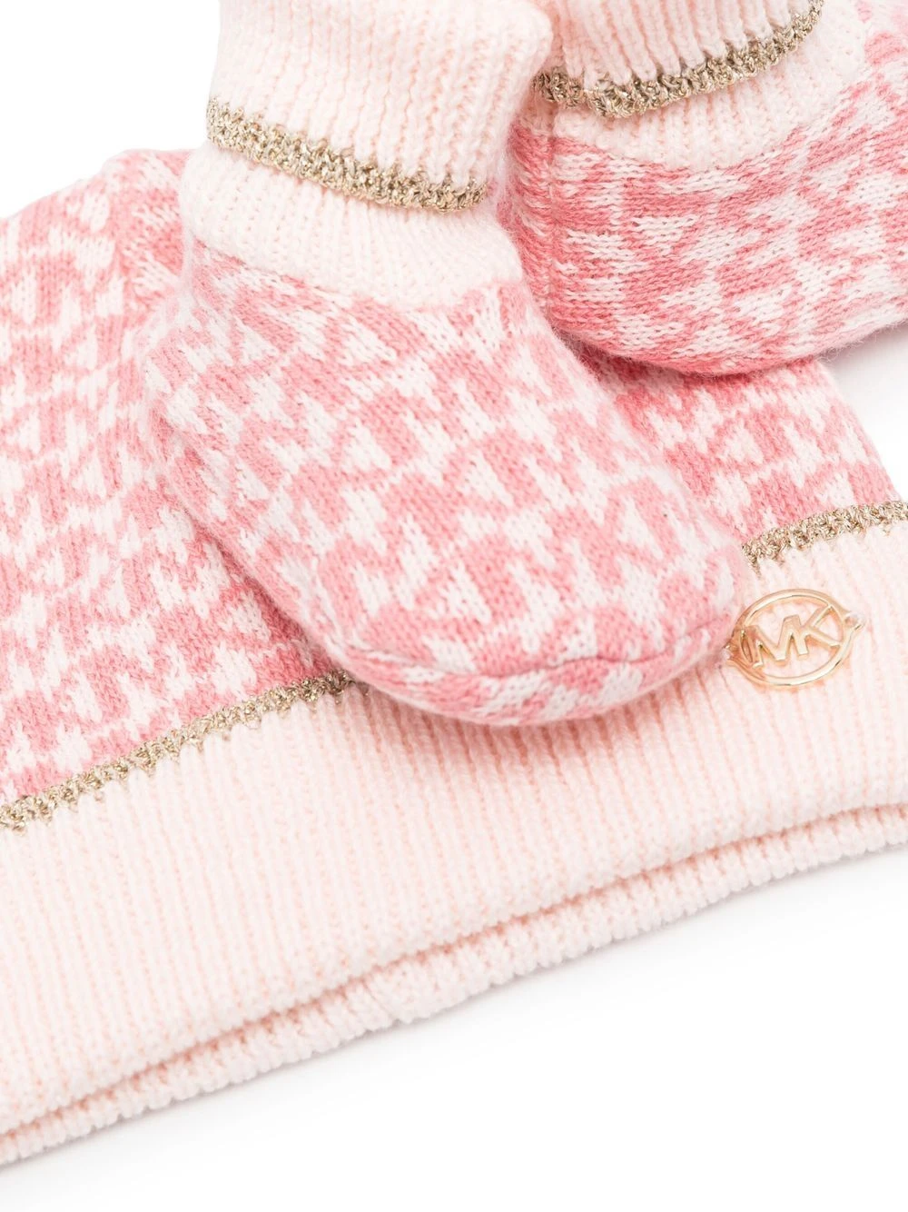 Børn Michael Kors Kids Sæt Med Hat Og Hjemmesko I Monogram-strik 2 Børn Michael Kors Kids Sæt Med Hat Og Hjemmesko I Monogram-strik - Image 2