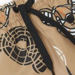 Børn Burberry Kids Badeshorts Med Thomas Bear-tryk 8 Børn Burberry Kids Badeshorts Med Thomas Bear-tryk -Stella shop 19548756 43568844 1000